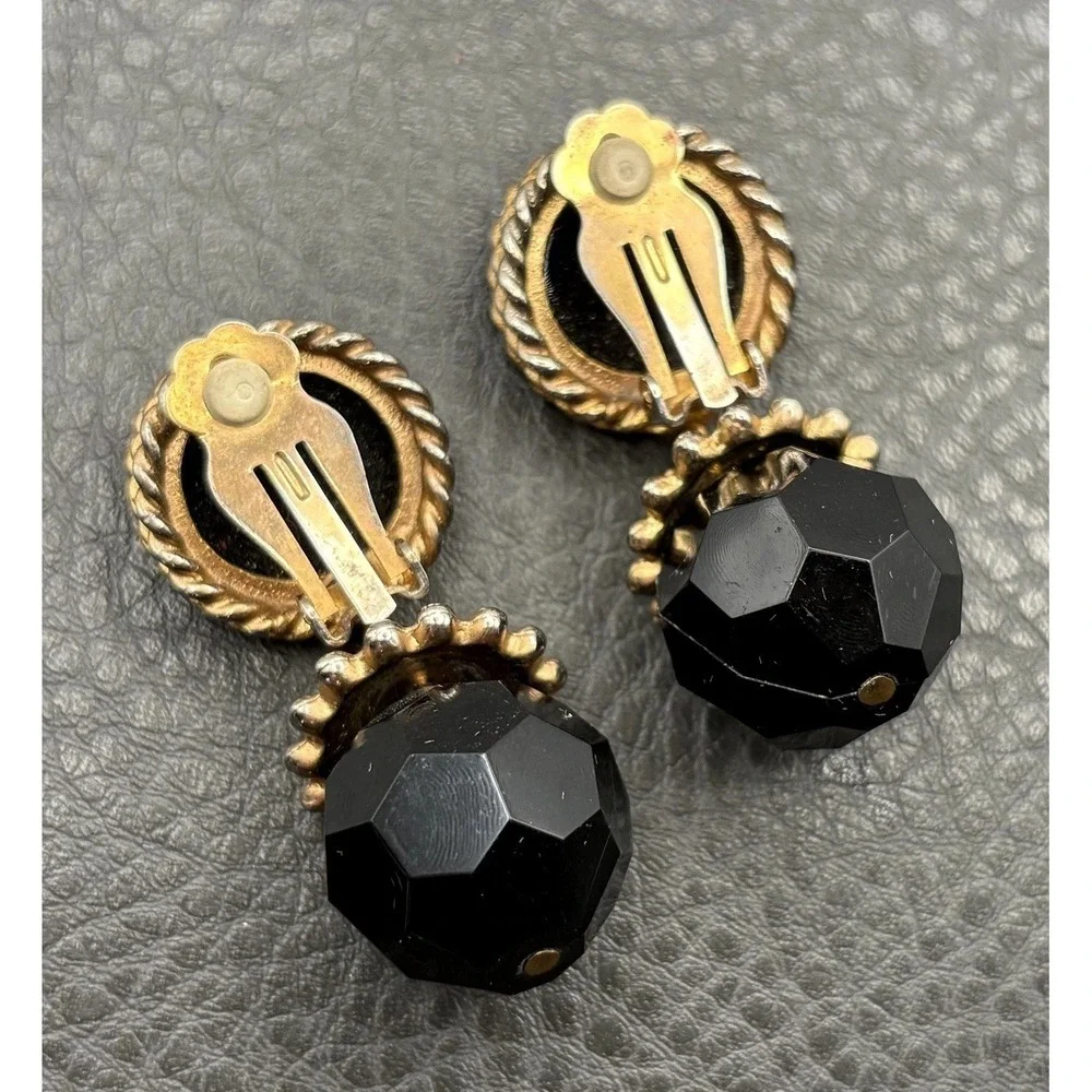 Vintage Black Chunky Bead Faceted Dangle Drop Earrings Gold Tone Clip On